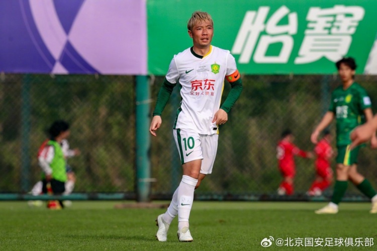 半岛体育官网-今天下午，北京国安进行在海口冬训阶段的第一场队内教学赛